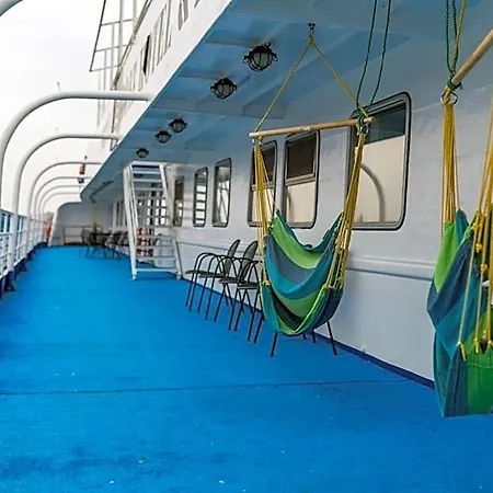 Fortuna Boat Botel 3*