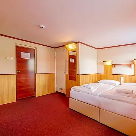 Botel Fortuna Boat