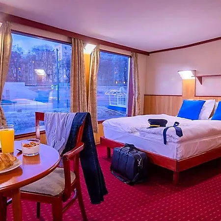 Fortuna Boat Botel Budapest