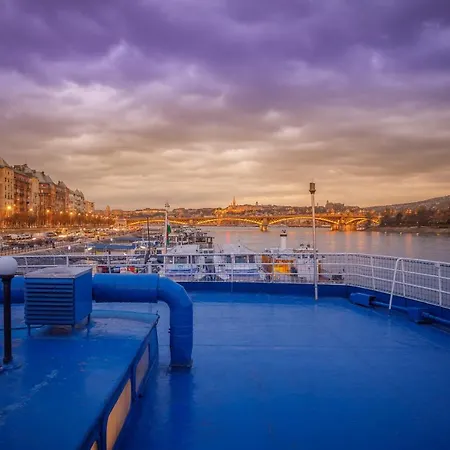 Fortuna Boat Botel Budapešť