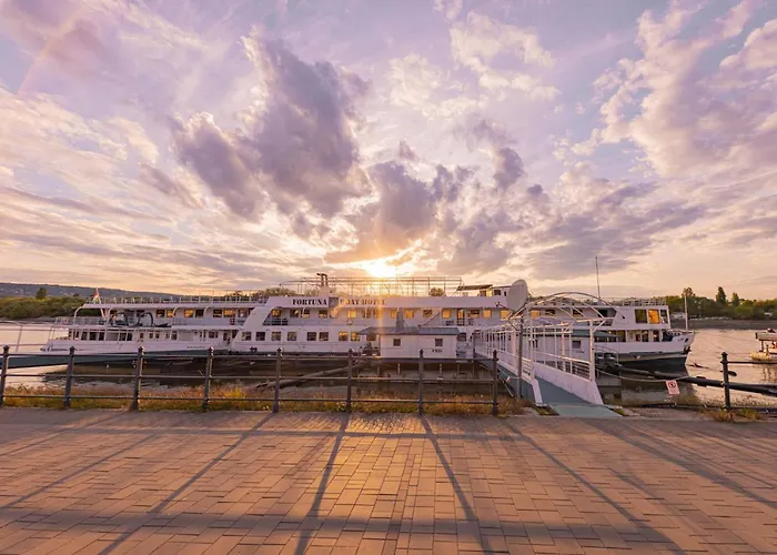 Fortuna Boat 보트호텔