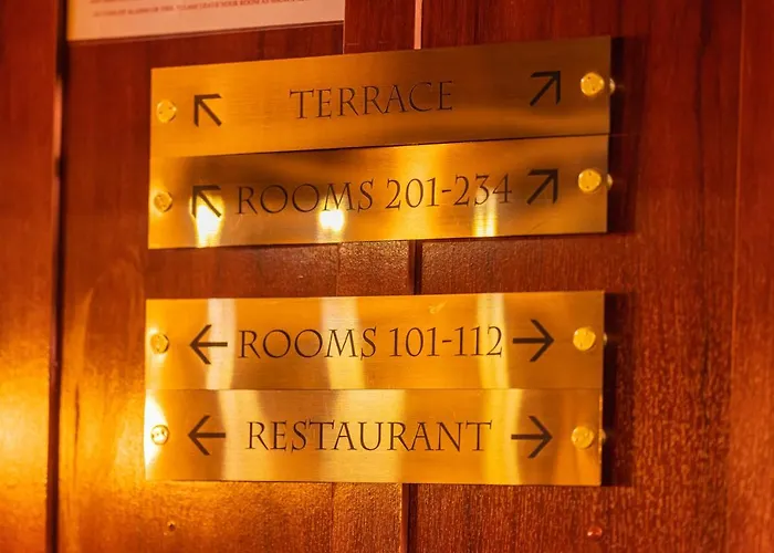 Bateau-hôtel Fortuna Boat 3*