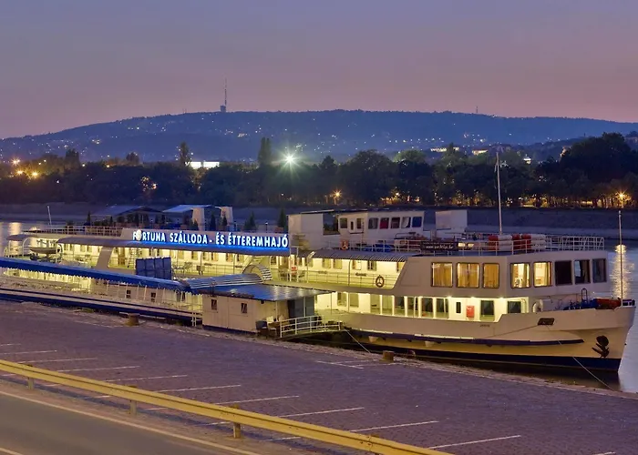 보트호텔 Fortuna Boat