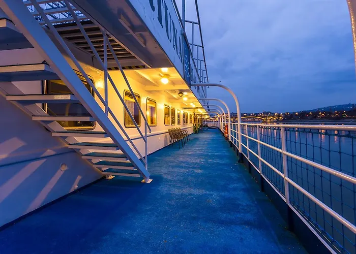 보트호텔 Fortuna Boat 3*