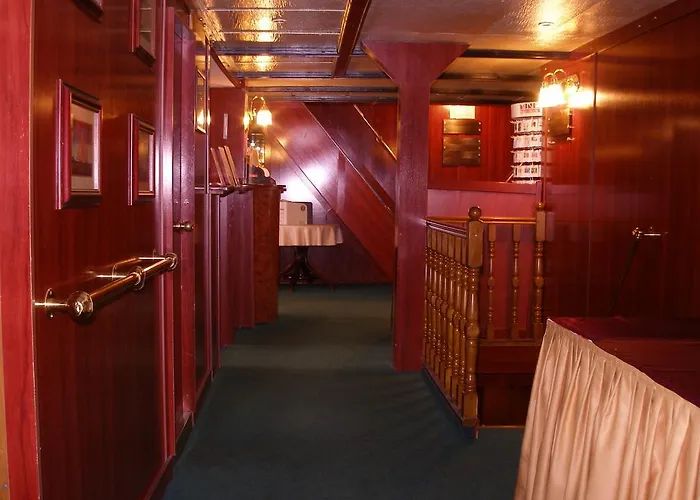 보트호텔 Fortuna Boat 3*