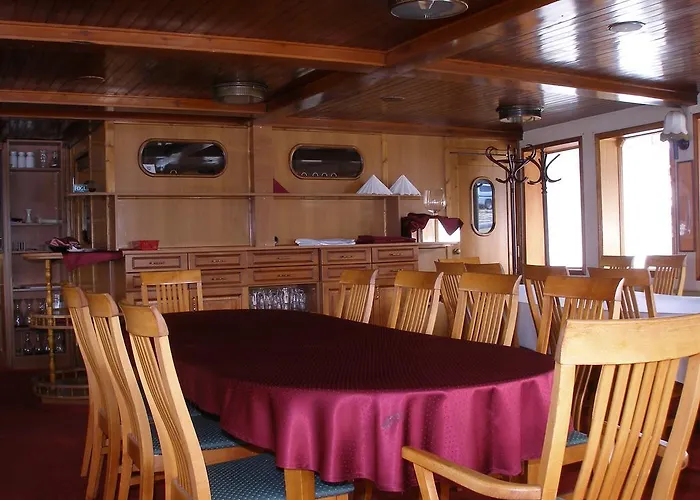 Fortuna Boat 보트호텔 3*