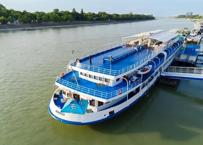 Fortuna Boat 보트호텔 3*