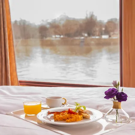 Fortuna Boat Botel