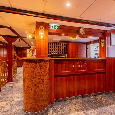 Fortuna Boat Botel Budapesta