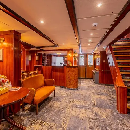 Fortuna Boat Botel Budapesta