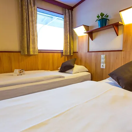 Botel Fortuna Boat