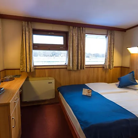 Fortuna Boat Botel