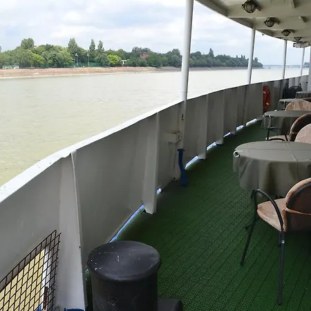 Fortuna Boat Botel Budapesta