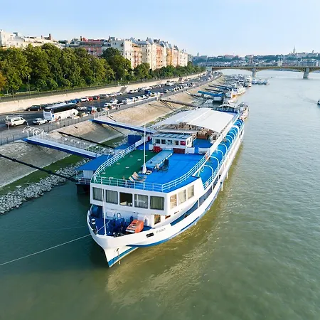 Fortuna Boat Πλωτό κατάλυμα